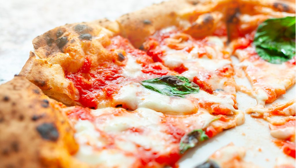 La nascita della pizza, un’incredibile favola italiana